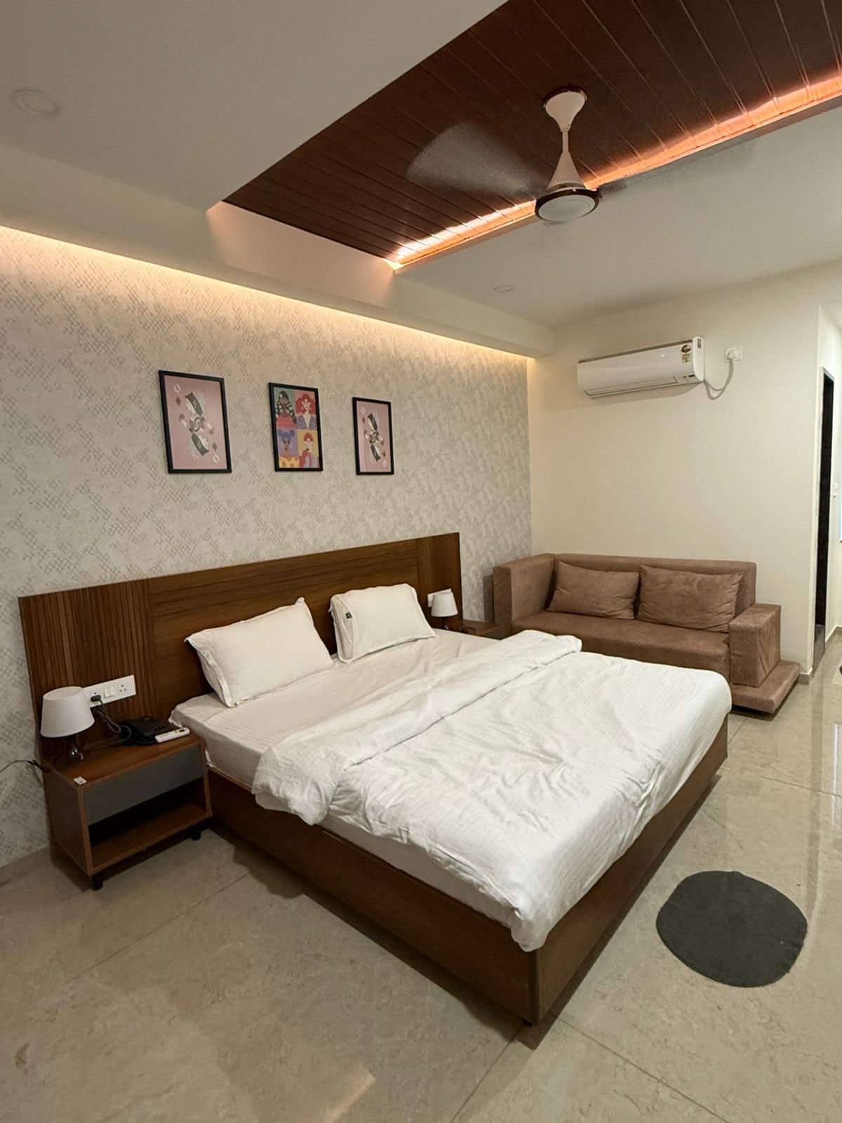 gallery_images